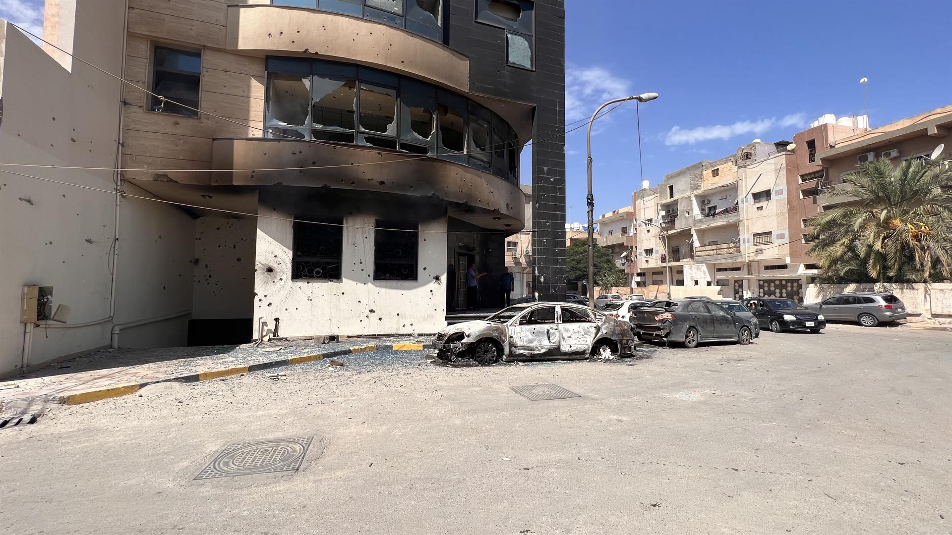 32 muertos es el saldo de los intensos combates entre milicias en Trípoli