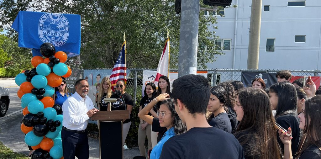 Afirman que comisionado de Miami-Dade Joe Martínez se entregará a la Justicia por trama de corrupción