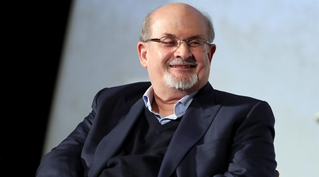Apuñalado el escritor Salman Rushdie durante una conferencia en Nueva York