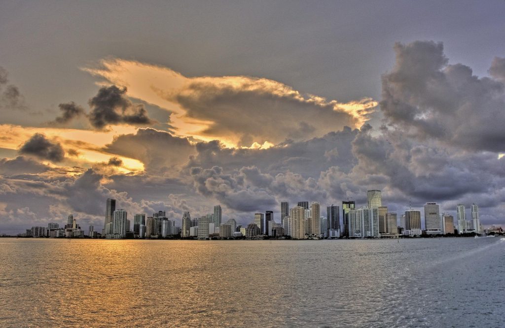 ¡Nuevo récord! La reconocida abogada Adrienne Arsht vendió su mansión en Miami-Dade por US$ 106,9 millones