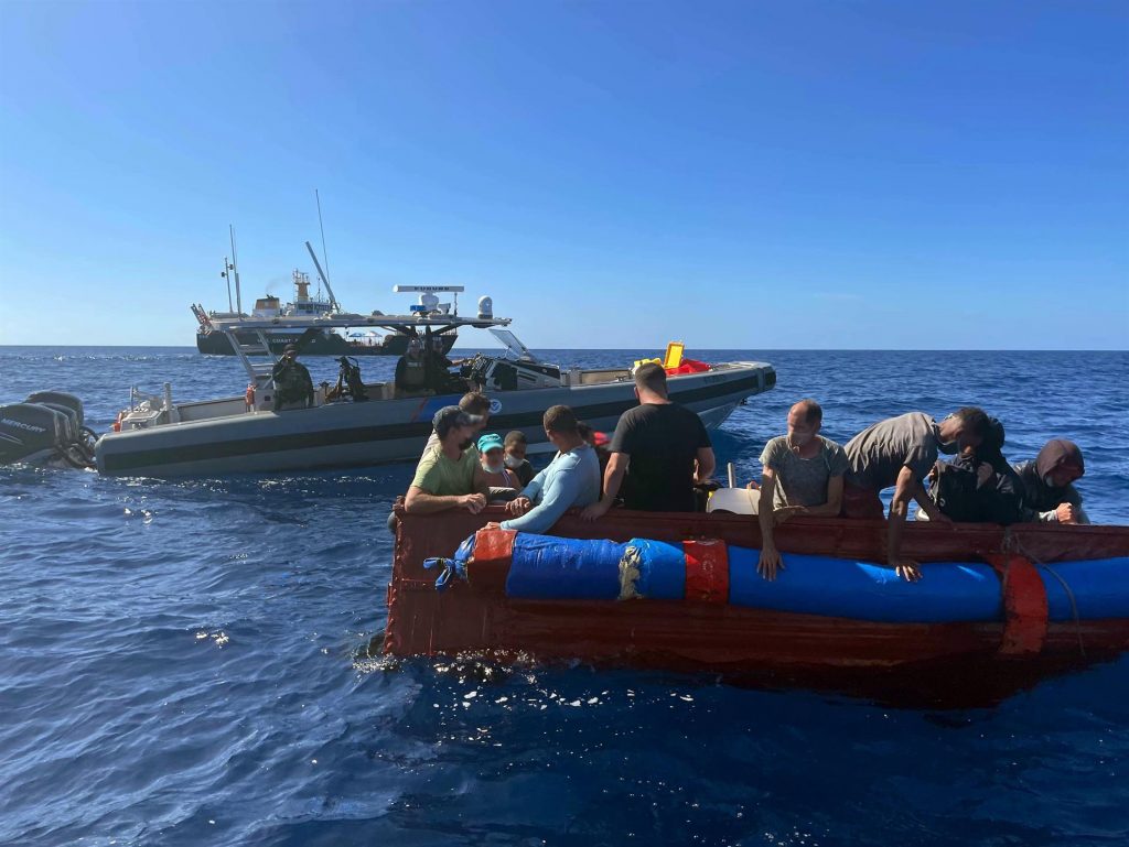 Devuelven a 163 cubanos que intentaban llegar ilegalmente a las costas de Florida