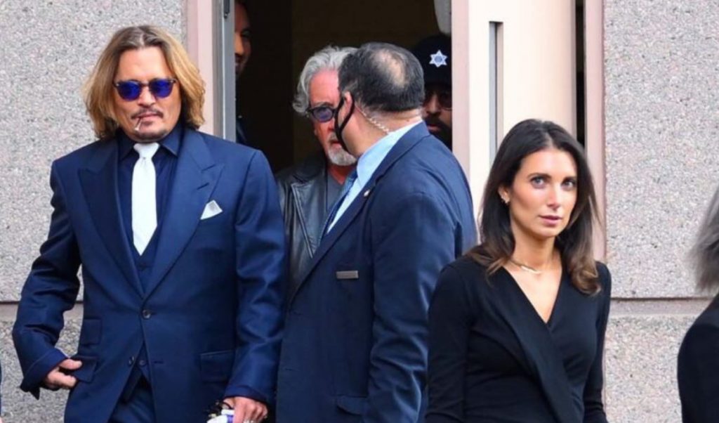 Johnny Depp está saliendo con su abogada de Reino Unido, según la prensa