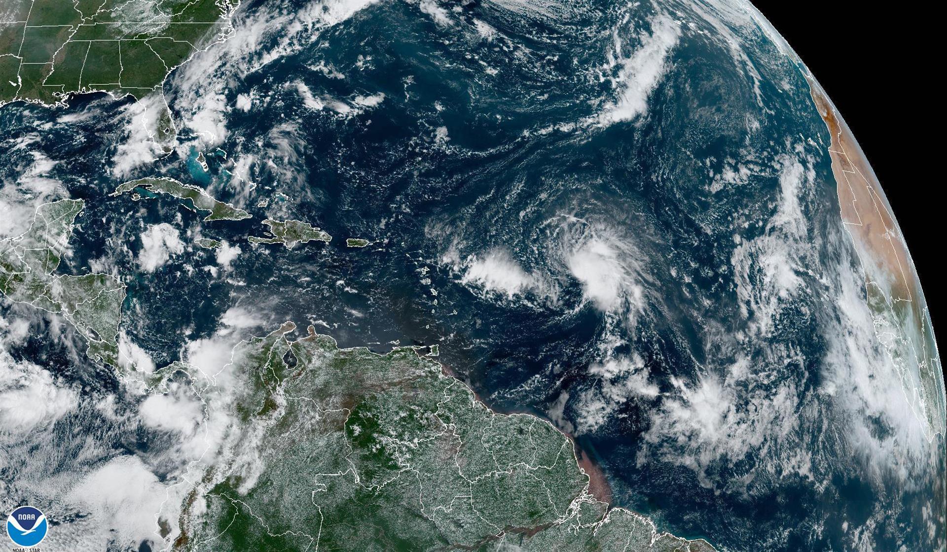 La tormenta Fiona se intensifica en su avance hacia las Antillas Menores