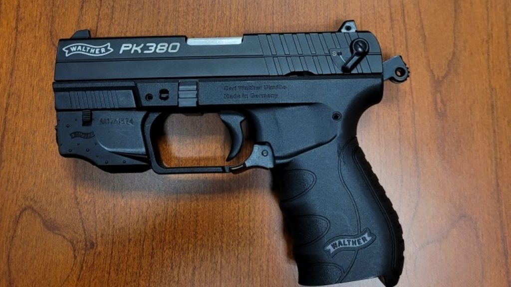 Un chico de 15 años fue arrestado por llevar una pistola a una escuela de Winter Park