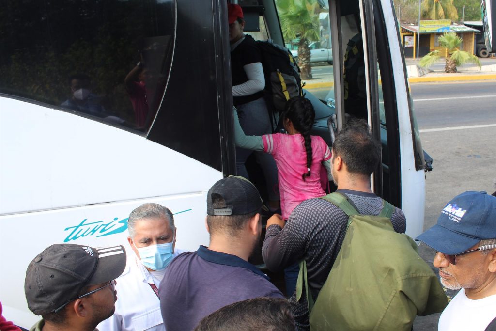 A la cárcel 3 hombres en México por traficar migrantes de Cuba y Sri Lanka