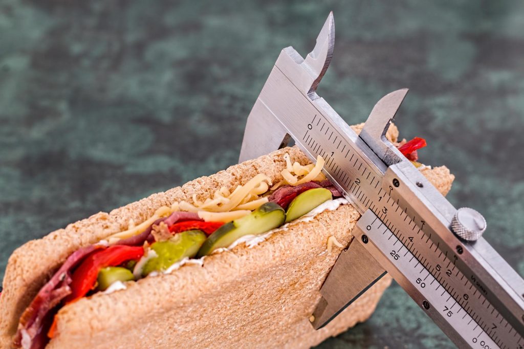 Un estudio evidencia que las personas impulsivas se adhieren peor a patrones dietéticos saludables