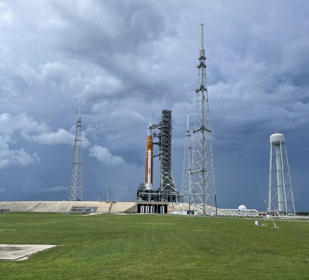 Llegada de tormenta Ian obliga a suspender lanzamiento de Artemis I