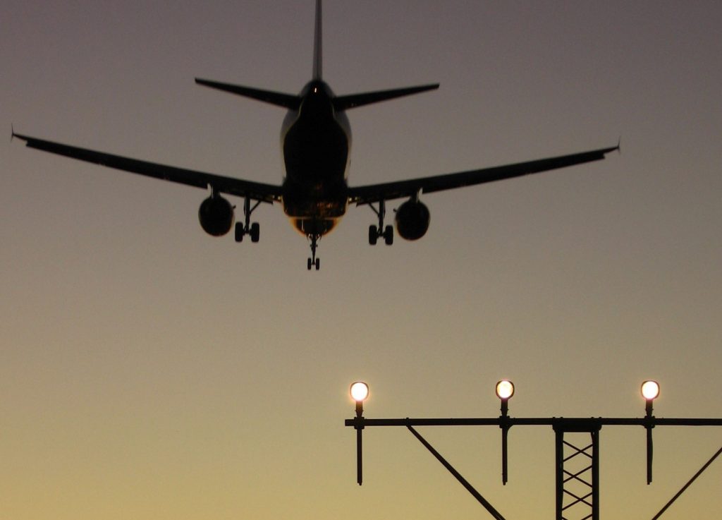 Venezuela reitera reclamo por el avión retenido en Argentina desde hace 3 meses