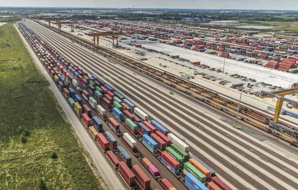 Amenaza de huelga de transporte ferroviario pone en apuros al gobierno de Biden
