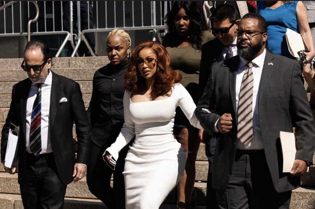 Cardi B evita ir a la cárcel declarándose culpable de agresión y conducta temeraria