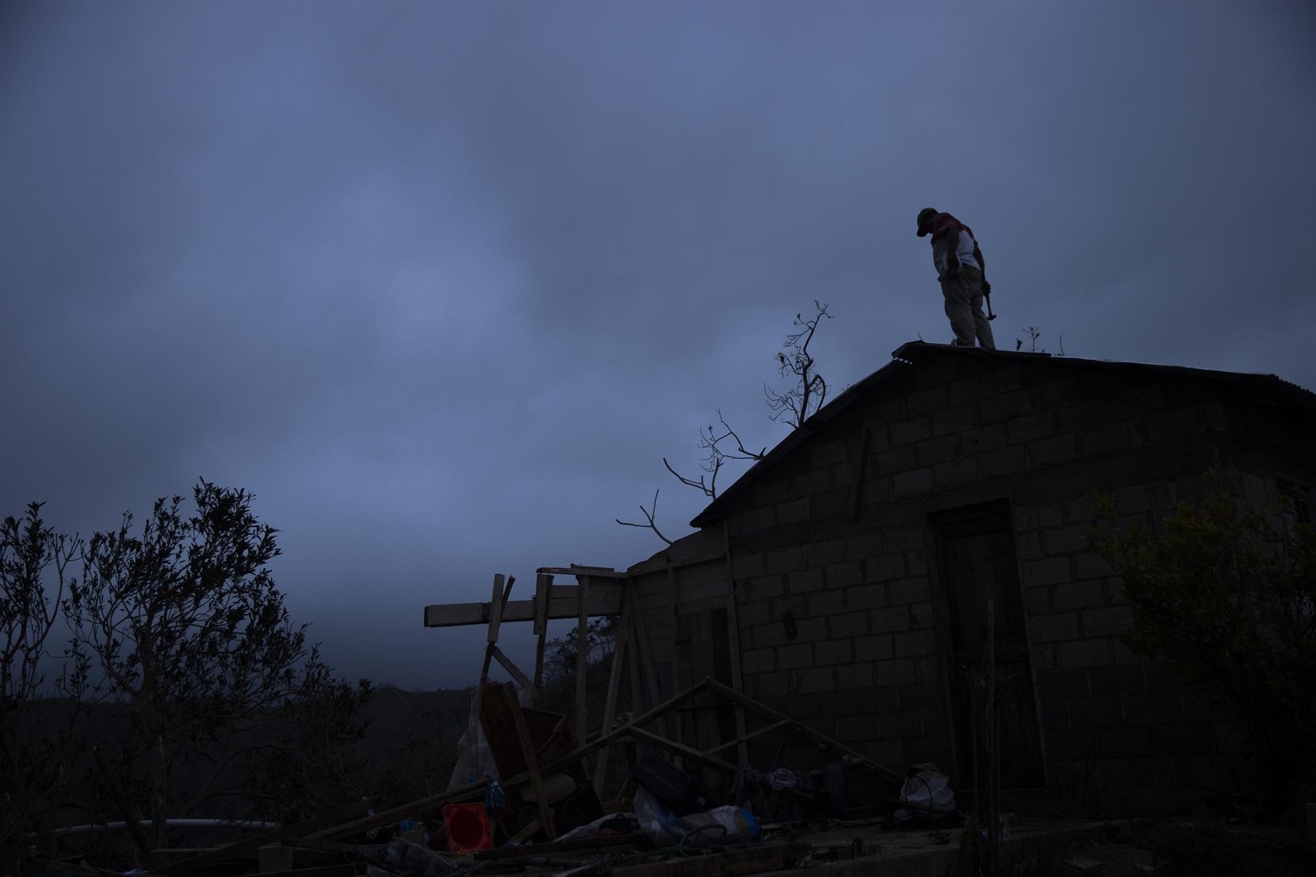 Ian ya es un huracán de categoría 1 y amenaza a Cuba