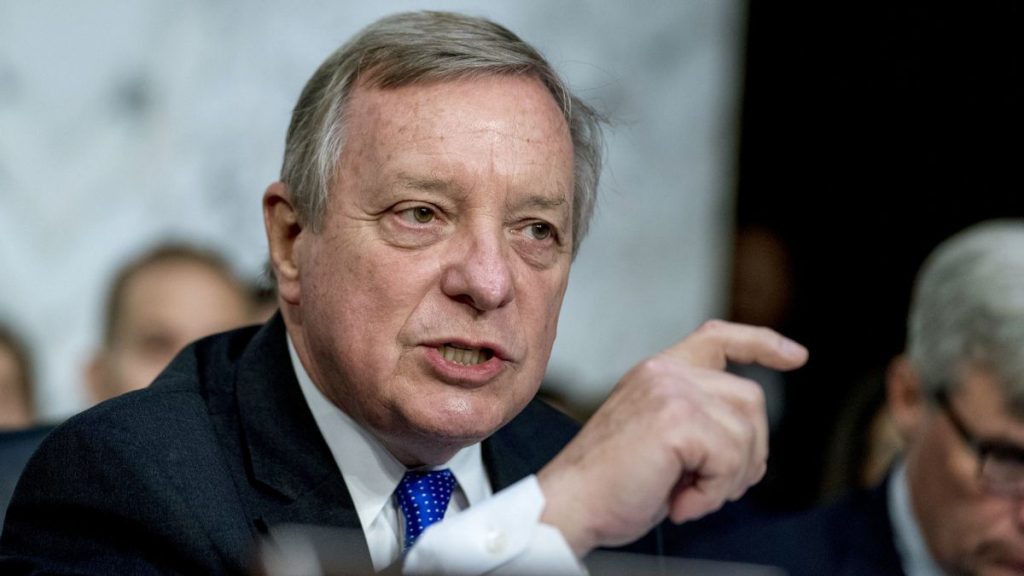 Senado de EEUU condenó ataques contra el FBI tras el registro a residencia de Trump