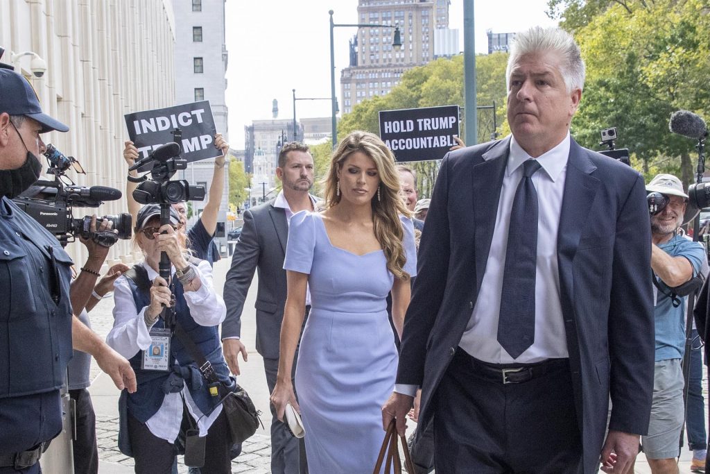 Perito presiona a abogados de Trump por pruebas de desclasificación de documentos