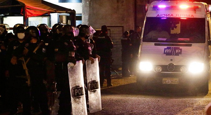 15 muertos y 21 heridos en cárcel de Ecuador