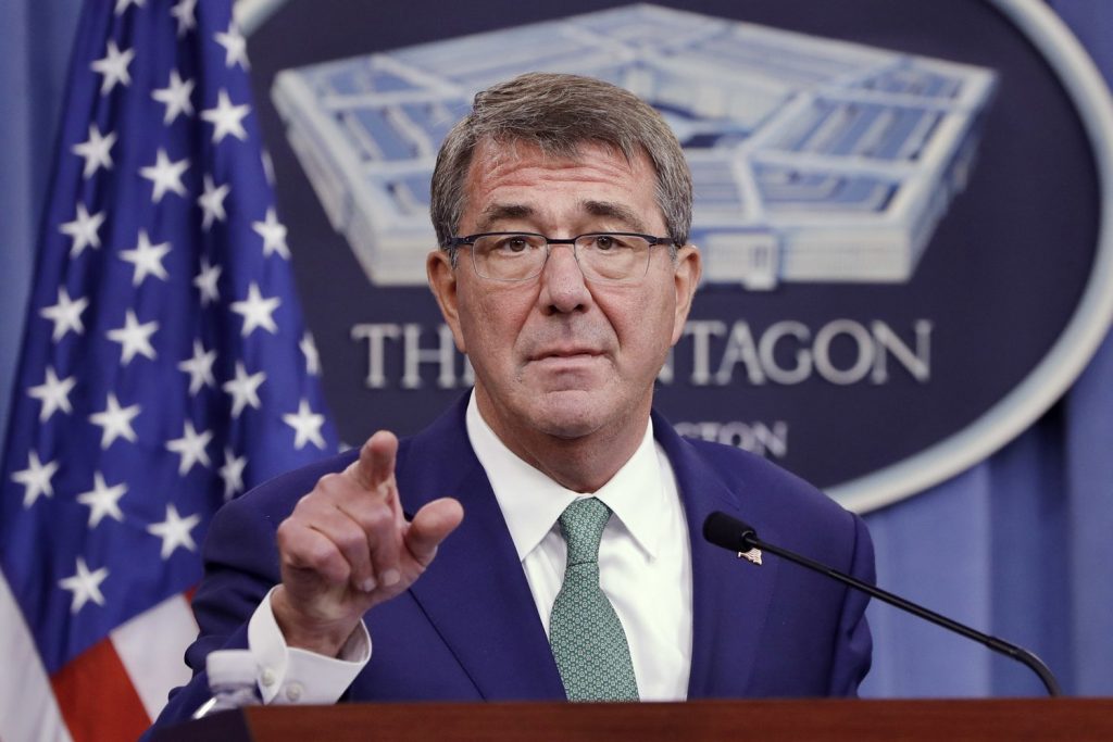 Falleció el secretario de Defensa de Obama Ashton Carter
