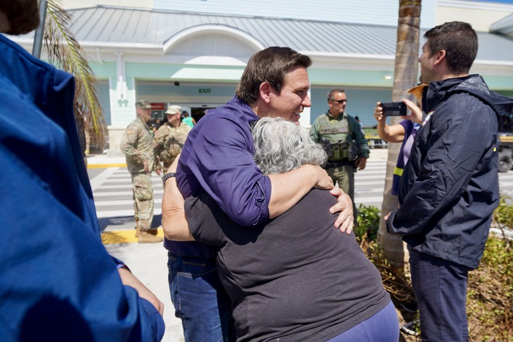 Cubanos aumentan la ventaja de DeSantis sobre Crist en intención de voto