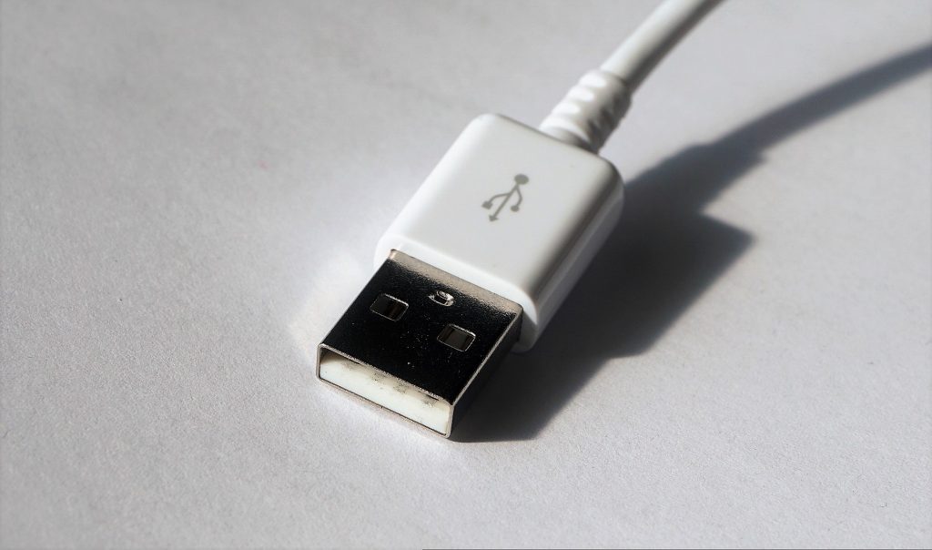 ¡Menos basura electrónica! Eurocámara validó el cargador único USB-C en la UE a partir de 2024