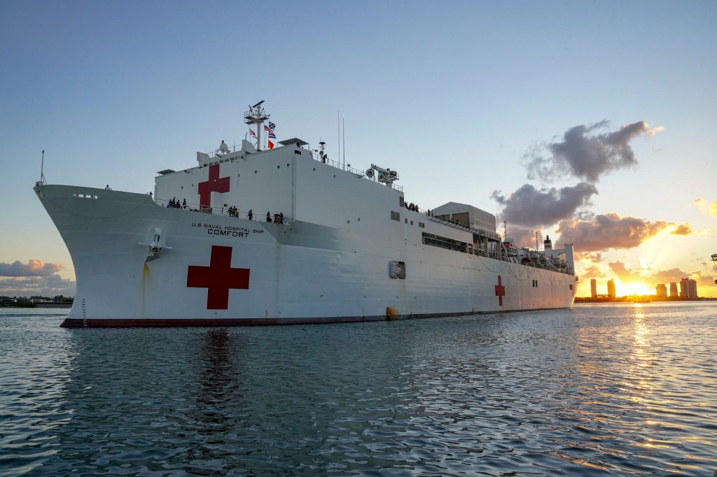 (+Fotos) Partió de Miami el buque USNS Comfort para prestar asistencia médica en 5 países de Latinoamérica