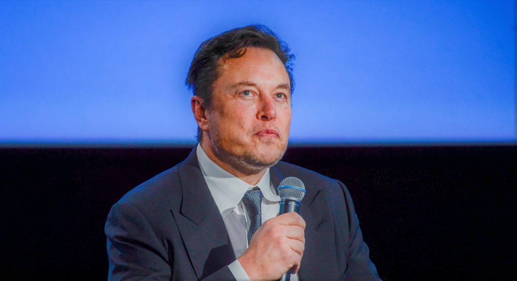 Musk da marcha atrás y acepta comprar Twitter por 44.000 millones