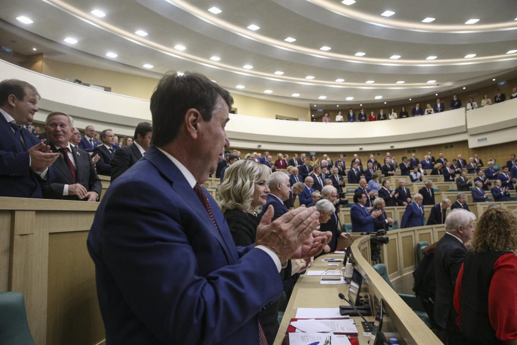 Por unanimidad, Senado ruso ratificó los tratados de anexión de 4 regiones ucranianas