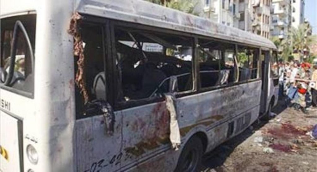 Mueren 18 soldados en un atentado con bomba contra un autobús militar en Damasco