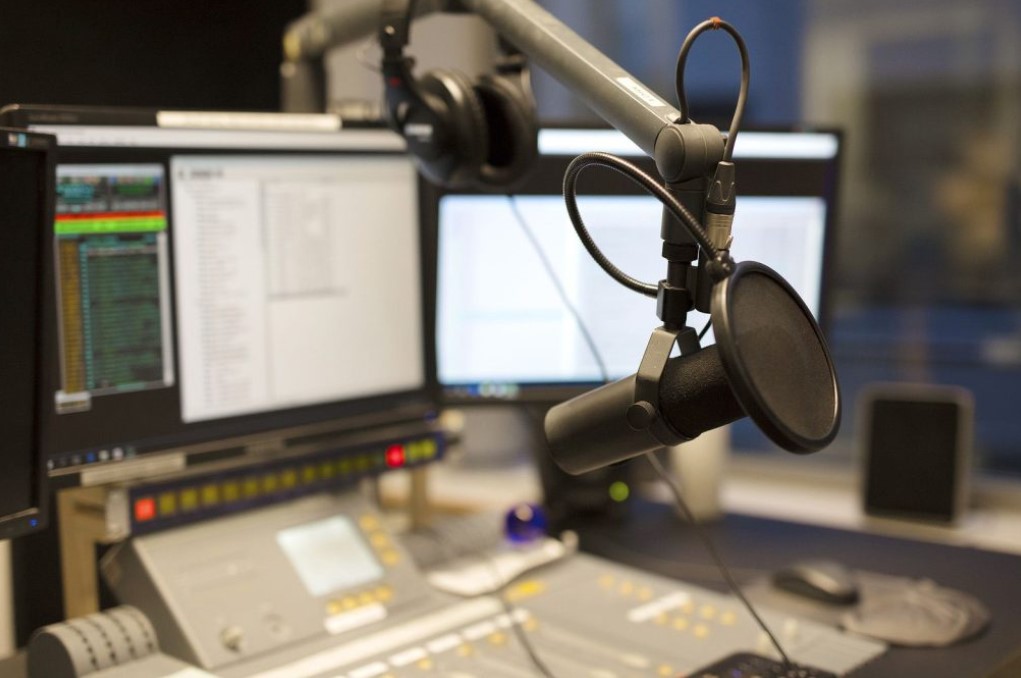 Venezuela cerró 15 emisoras de radio esta semana, según sindicato de prensa