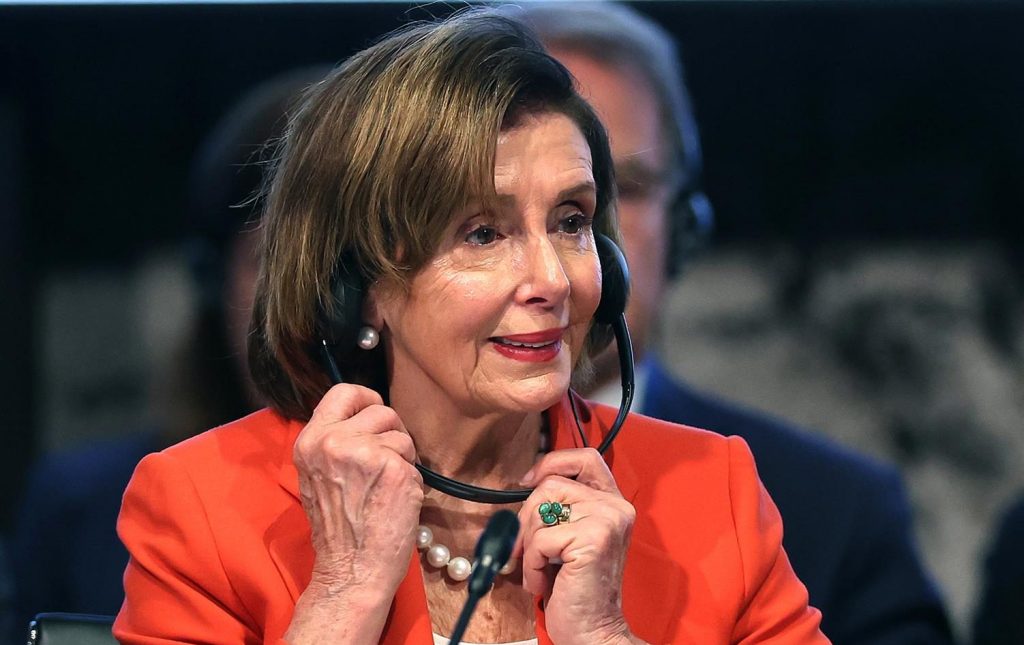 Atacan violentamente en su casa al esposo de Nancy Pelosi