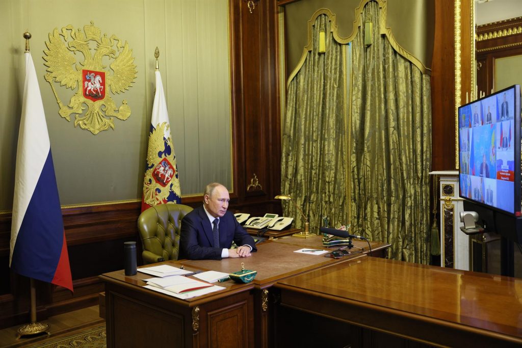 Putin acusa a Ucrania de terrorismo y amenaza con más "firmes respuestas"