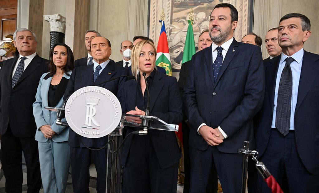 Georgia Meloni se convierte en la primera mujer en asumir el Gobierno en Italia
