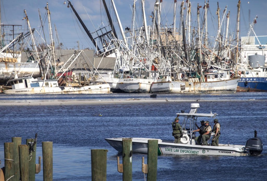 Recuperan otros 3 cuerpos de un naufragio en Florida cuando azotaba Ian