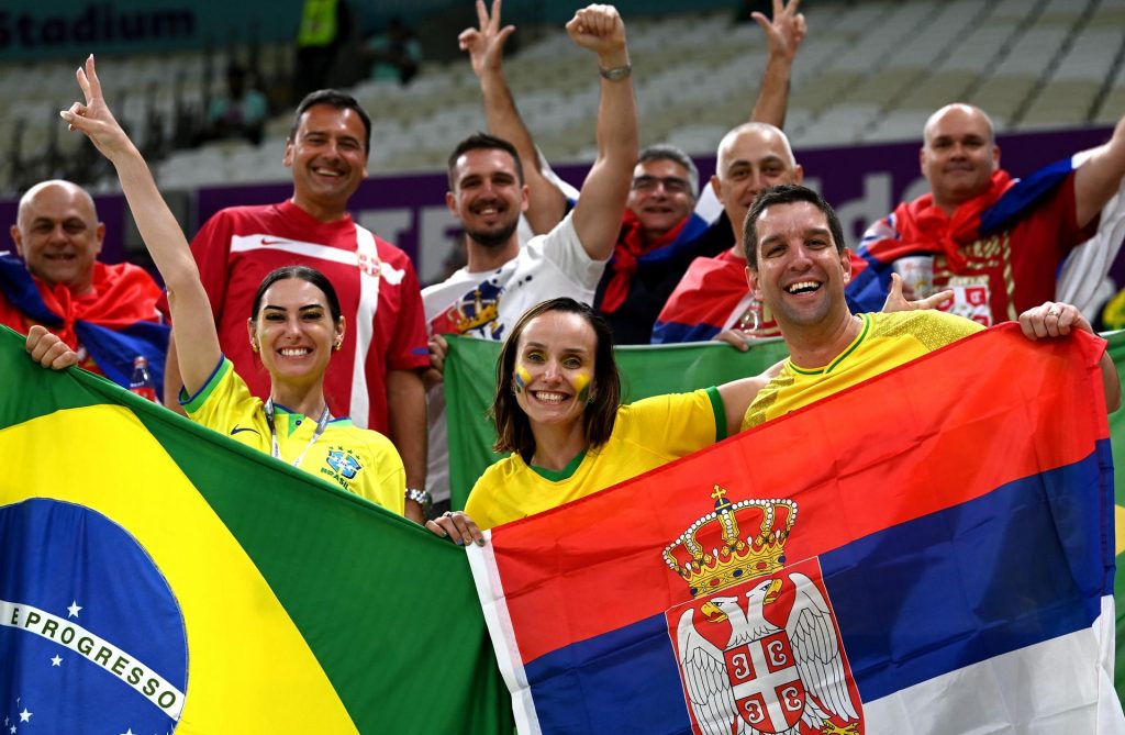 Un Brasil paralizado va a la euforia con su primera victoria en el Mundial