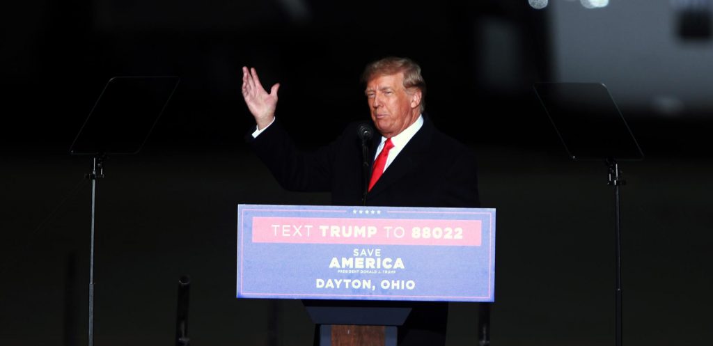 Trump aseguró que el fracaso electoral fue culpa de Mitch McConnell
