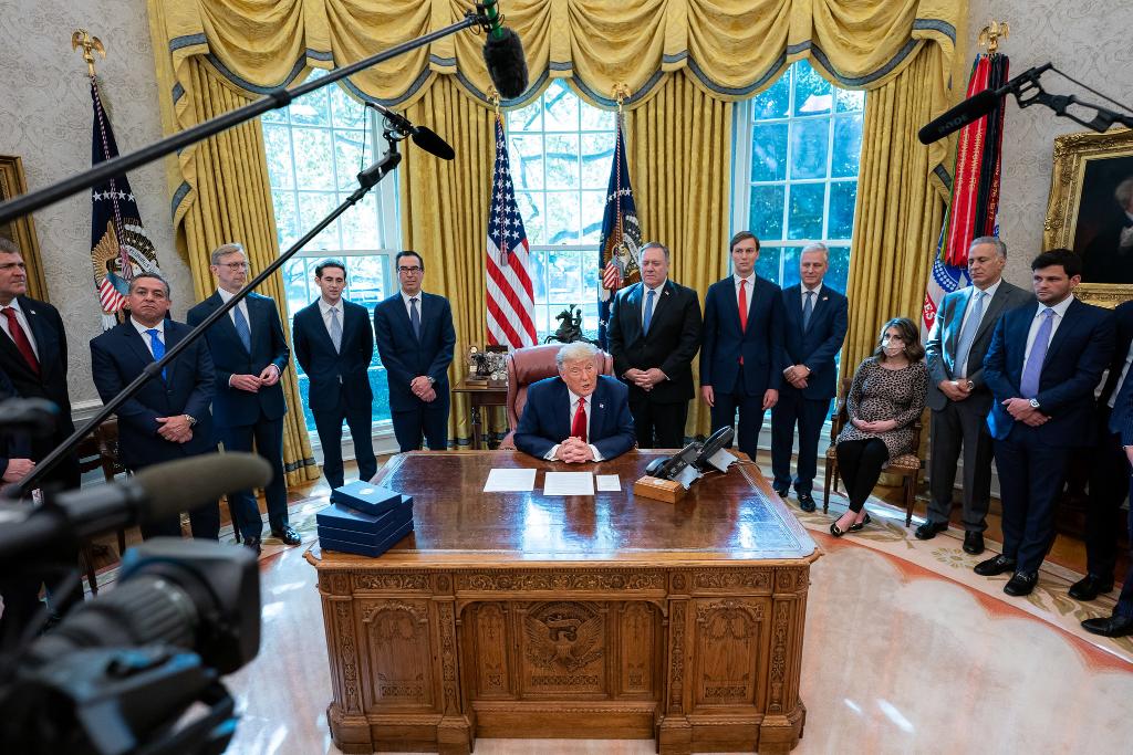Trump evita temporalmente que el Supremo entregue sus declaraciones de impuestos al Congreso