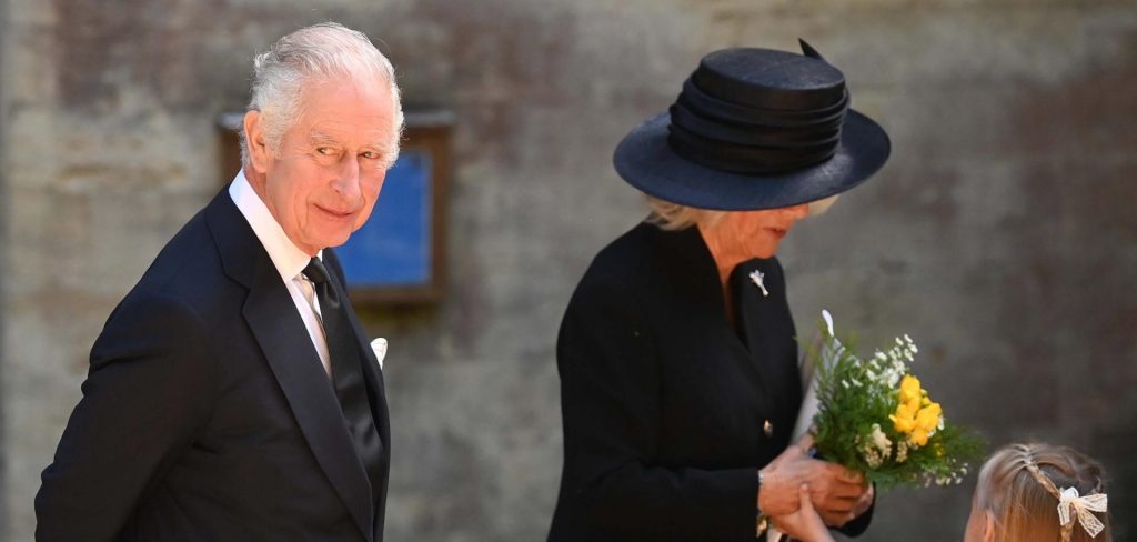 Dimite una asistente de Carlos III tras ser acusada de comentarios racistas