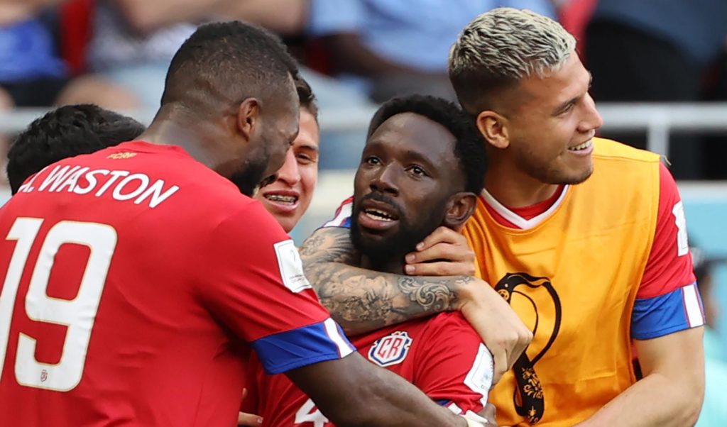 Costa Rica despertó del coma ante Japón
