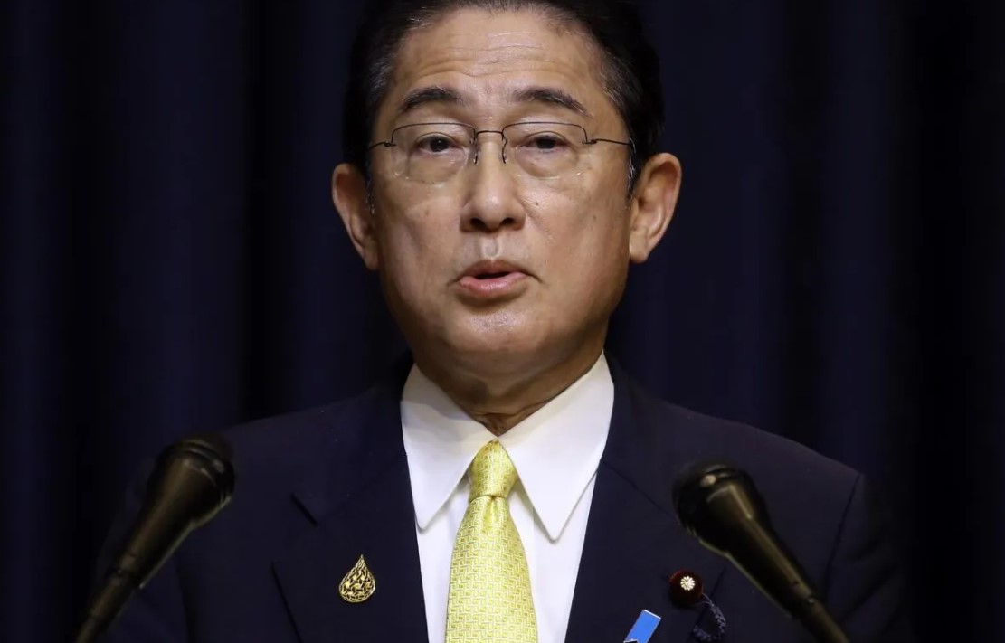 Dimite el ministro del Interior japonés envuelto en escándalo de financiación