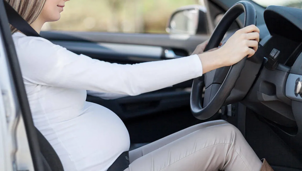 Iniciativa en Texas busca que el feto sea considerado un pasajero en el carro
