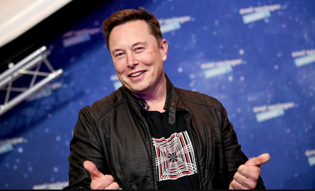Tras despidos masivos en Twitter, a Musk le toca definir la misión de la red
