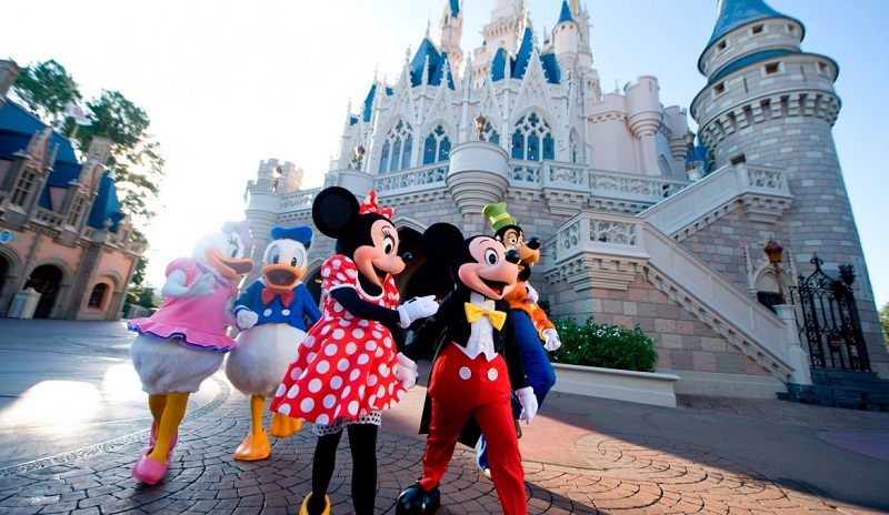 Disney cerrará sus parques de Orlando por tormenta tropical