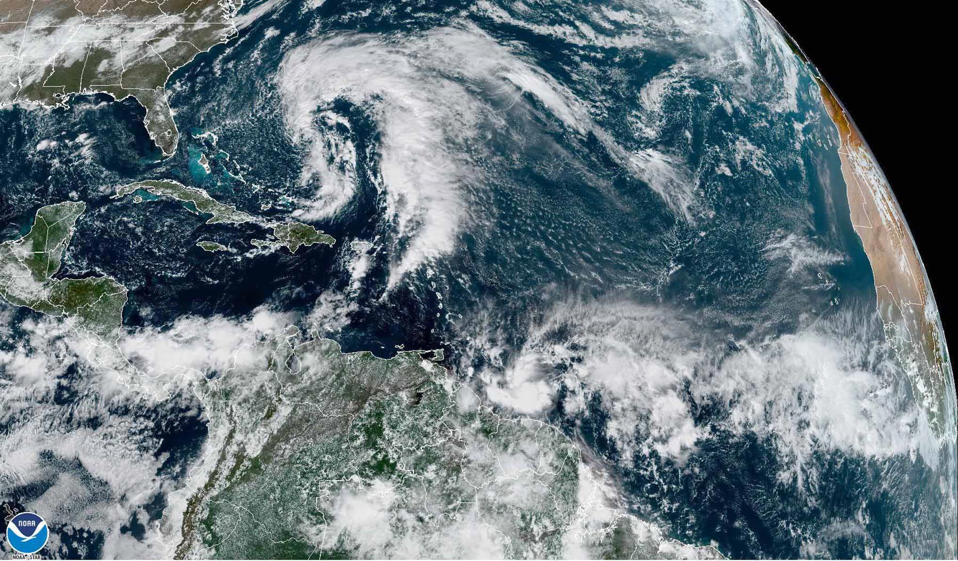 Tormenta subtropical Nicole amenaza a Bahamas y Florida