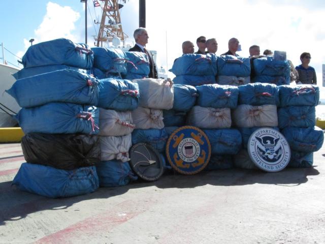 Incautan más de 700 kilos de cocaína y detienen a 3 personas en Puerto Rico