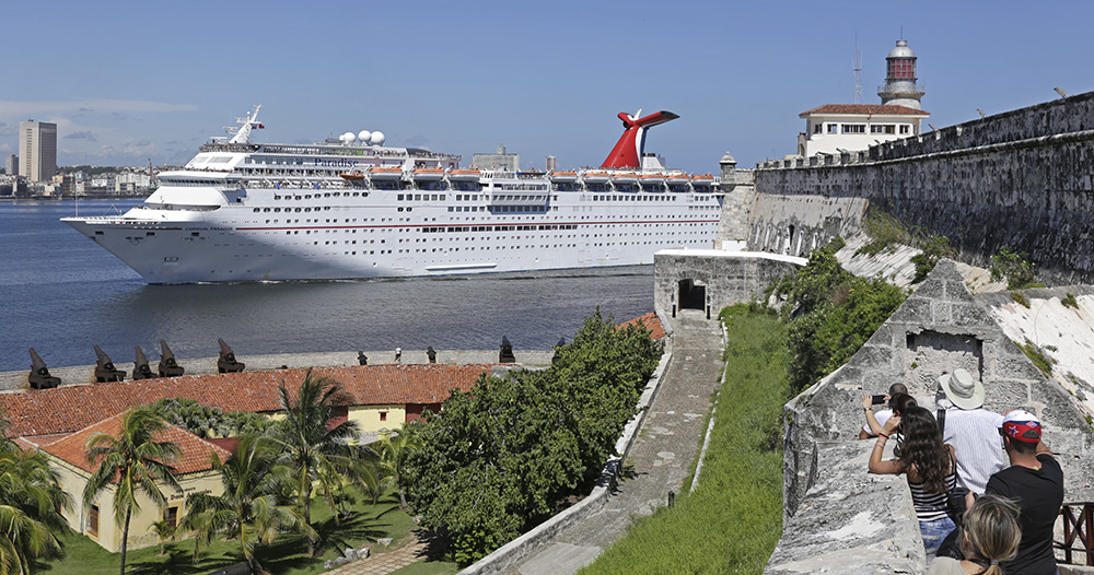 Juez de EEUU ordena a navieras pagar millonaria suma por uso de muelle cubano