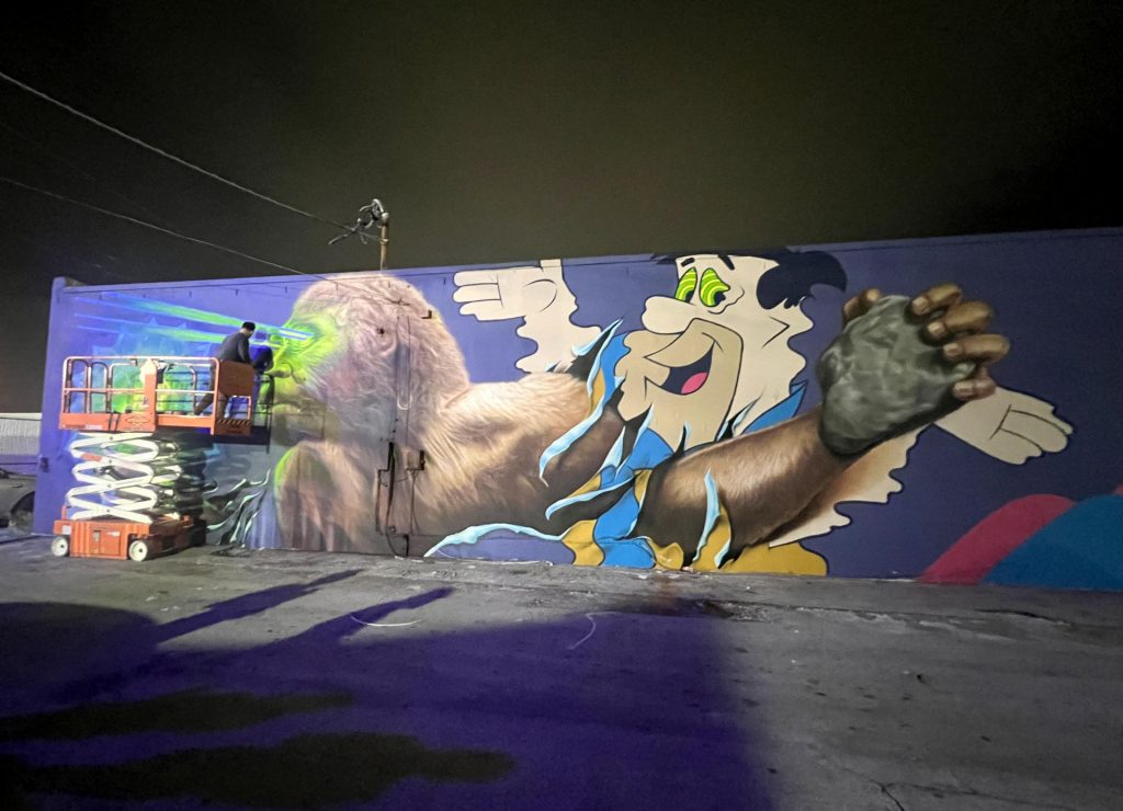 El famoso tatuador Juan Salgado lleva su arte a los muros de Wynwood en Miami