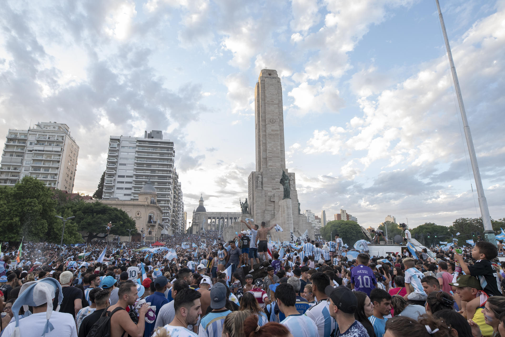 La clasificación de la albiceleste a la final del Mundial hace explotar a Argentina de felicidad