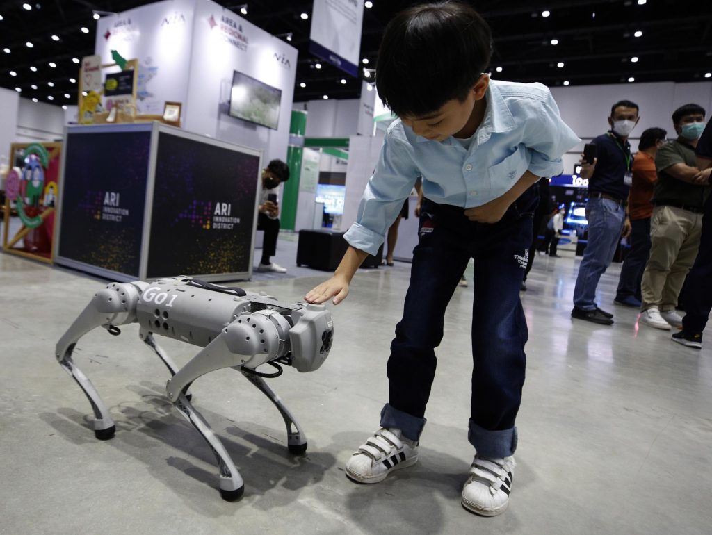Diseñan un perro robot capaz de guiar a personas con discapacidad