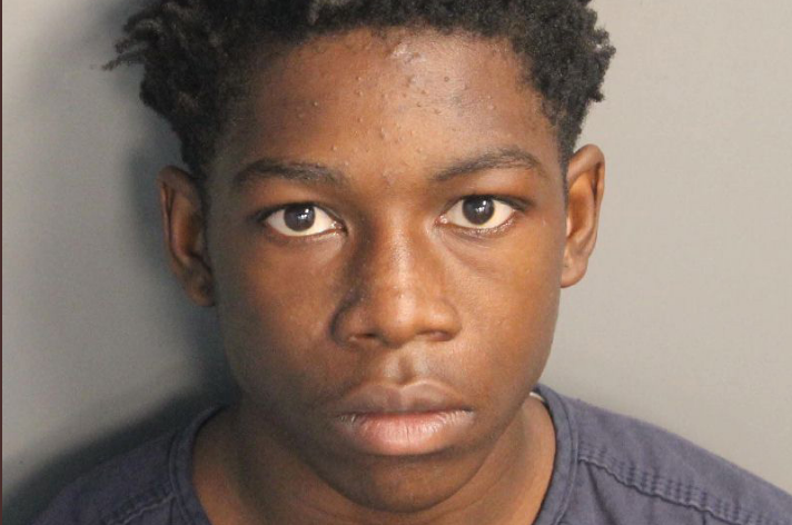Arrestaron al adolescente que asesinó al joven Corey Jones a principios de este año en Orlando