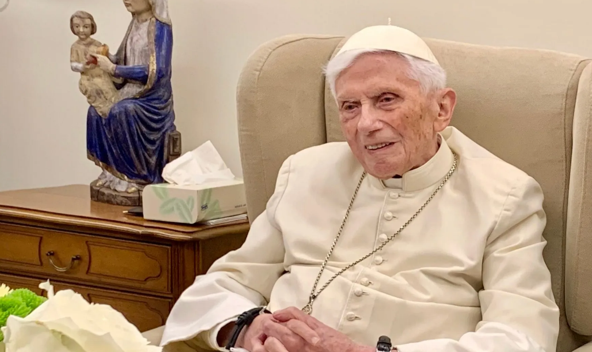 Se agrava salud de Benedicto XVI