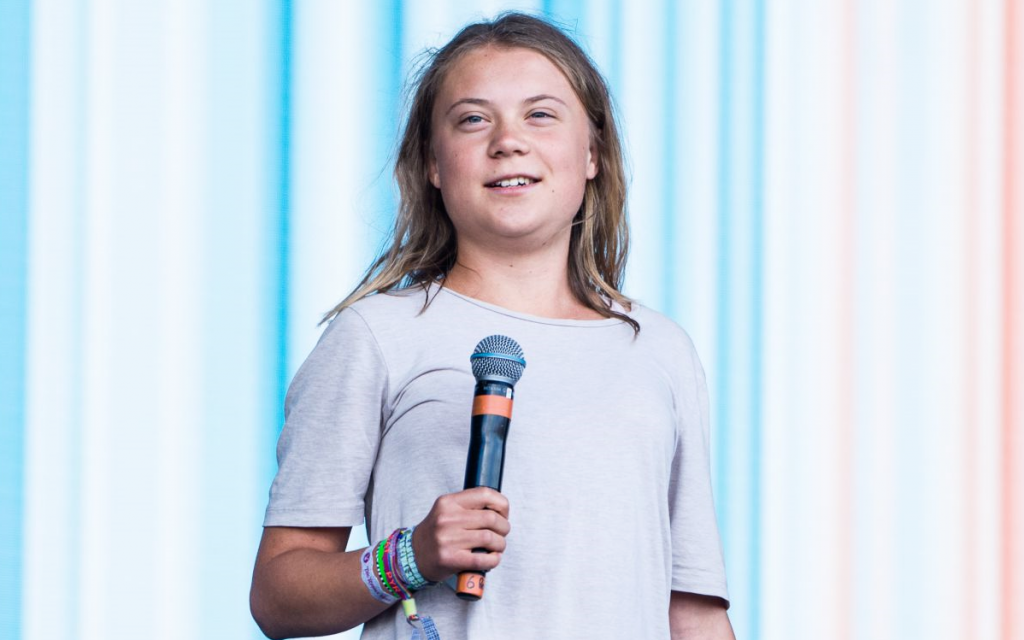Greta Thunberg se burla del arresto de Andrew Tate: "Esto es lo que pasa cuando no reciclas las cajas de pizza"