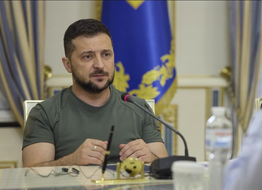 Zelenski pide a ucranianos estar preparados para ataques con misiles rusos