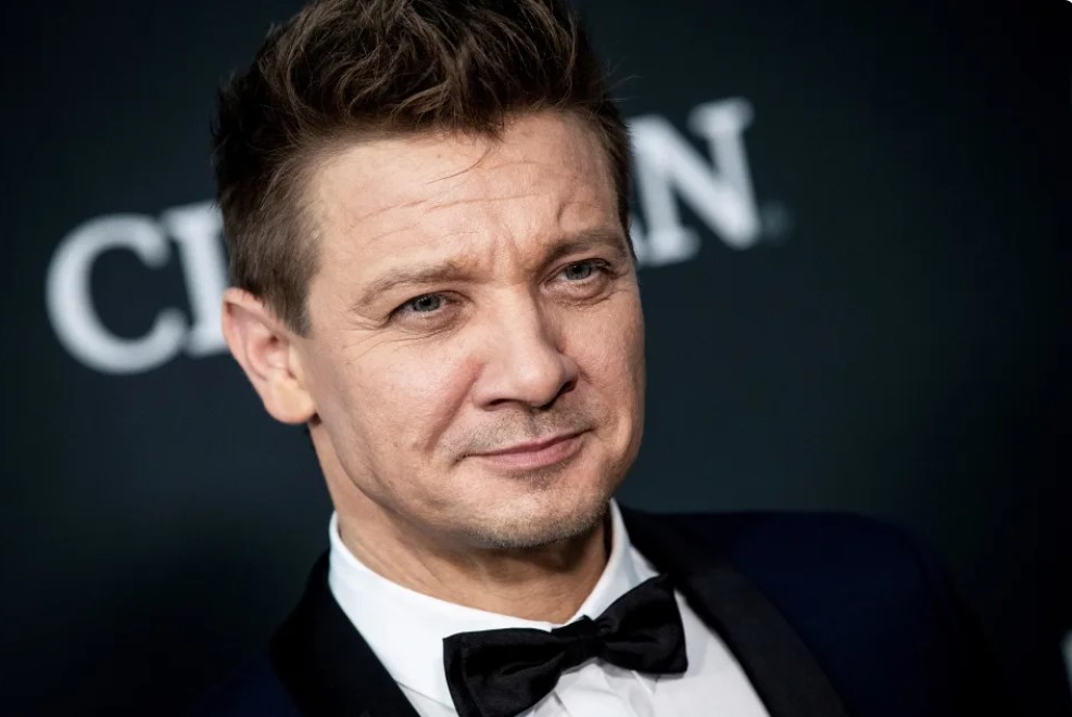 El actor Jeremy Renner tiene "graves heridas" tras accidente con quitanieves